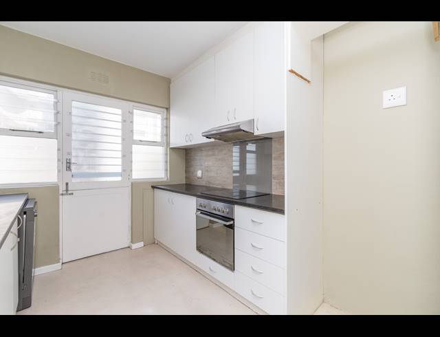 2 BEDROOM APARTMENT RENTED IN SEA POINT